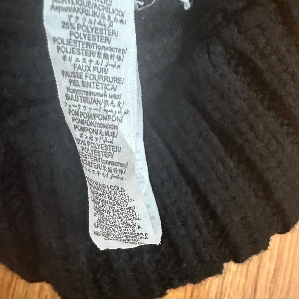 BCBG Generation Beanie With Pom Womens One Size Black (n3)